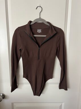 UNIQLO Brown Ribbed Zip-Front Kids One-Piece Bodysuit